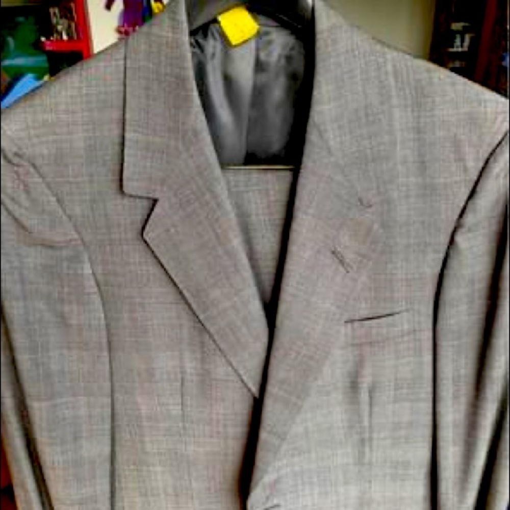 Men’s Neiman Marcus Oxxford suit 40R